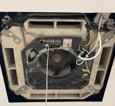 格力空調(diào)室外機(jī)噪音大、震動